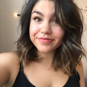 Meet your Posher, Beatriz